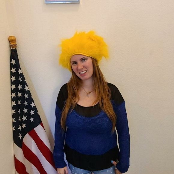 Sport Novelties Wig - Picture 2 of 12